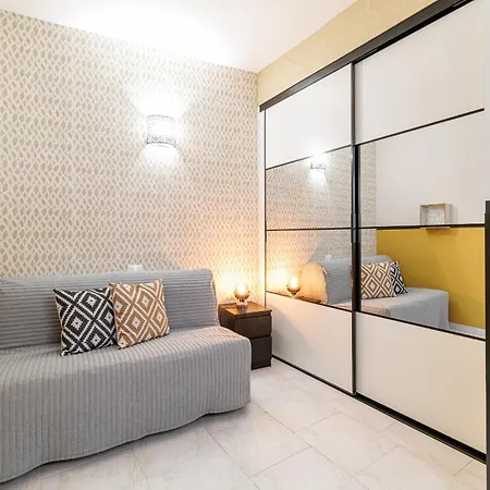 Massena Street - Quiet 2 Bdr & Balcony * نيس