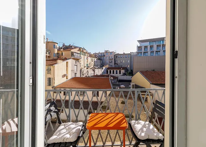 公寓 Massena Street - Quiet 2 Bdr & Balcony