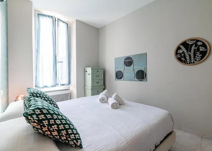 شقة Massena Street - Quiet 2 Bdr & Balcony نيس