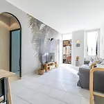 Massena Street - Quiet 2 Bdr & Balcony Apartment *