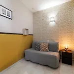 Massena Street - Quiet 2 Bdr & Balcony Apartment